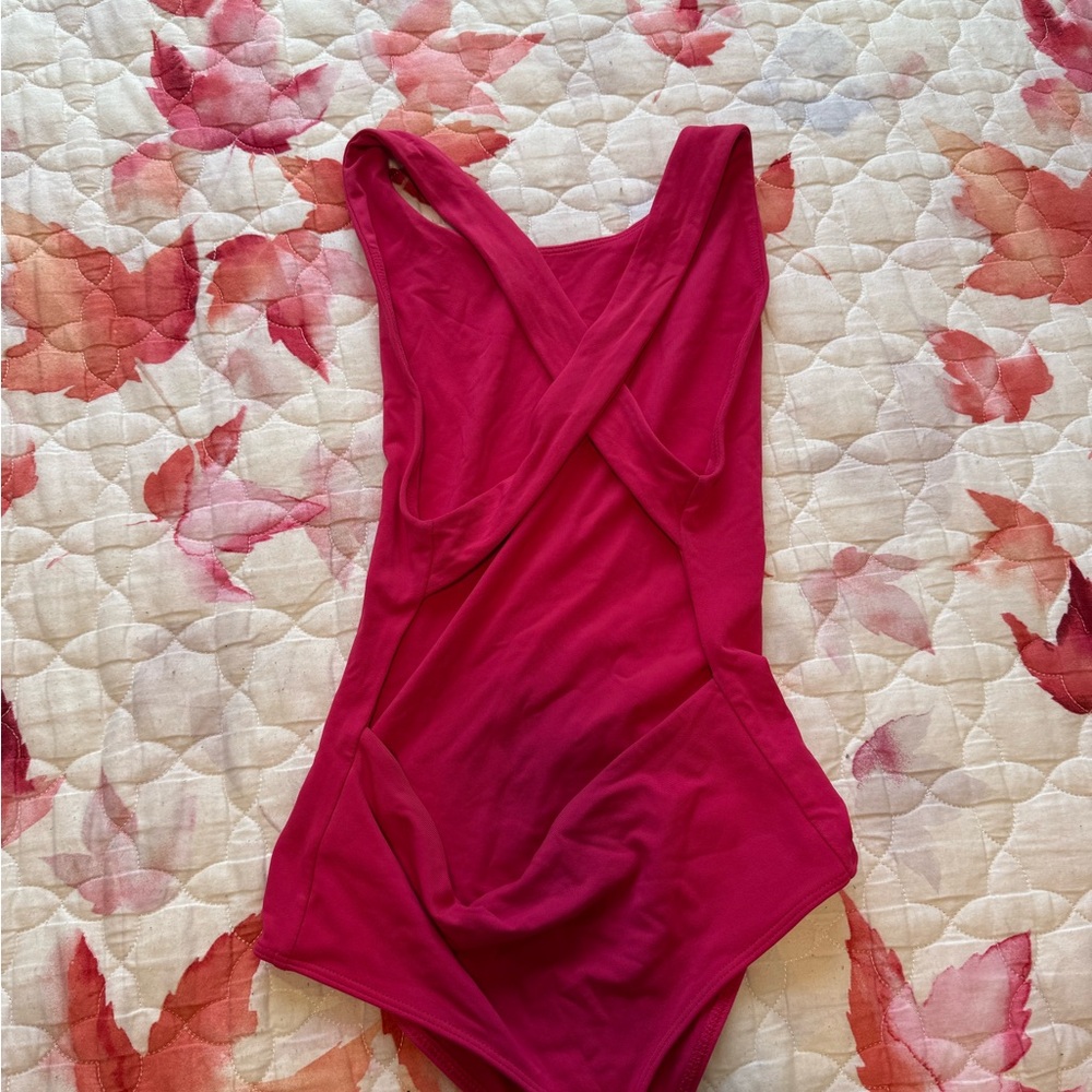 Aritzia contour cross over bodysuit - Picture 3 of 4